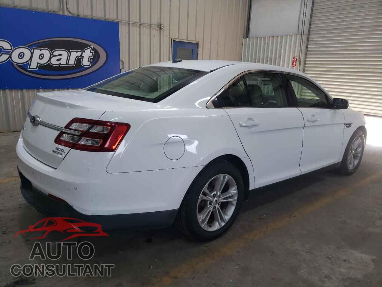 FORD TAURUS 2015 - 1FAHP2E84FG165418