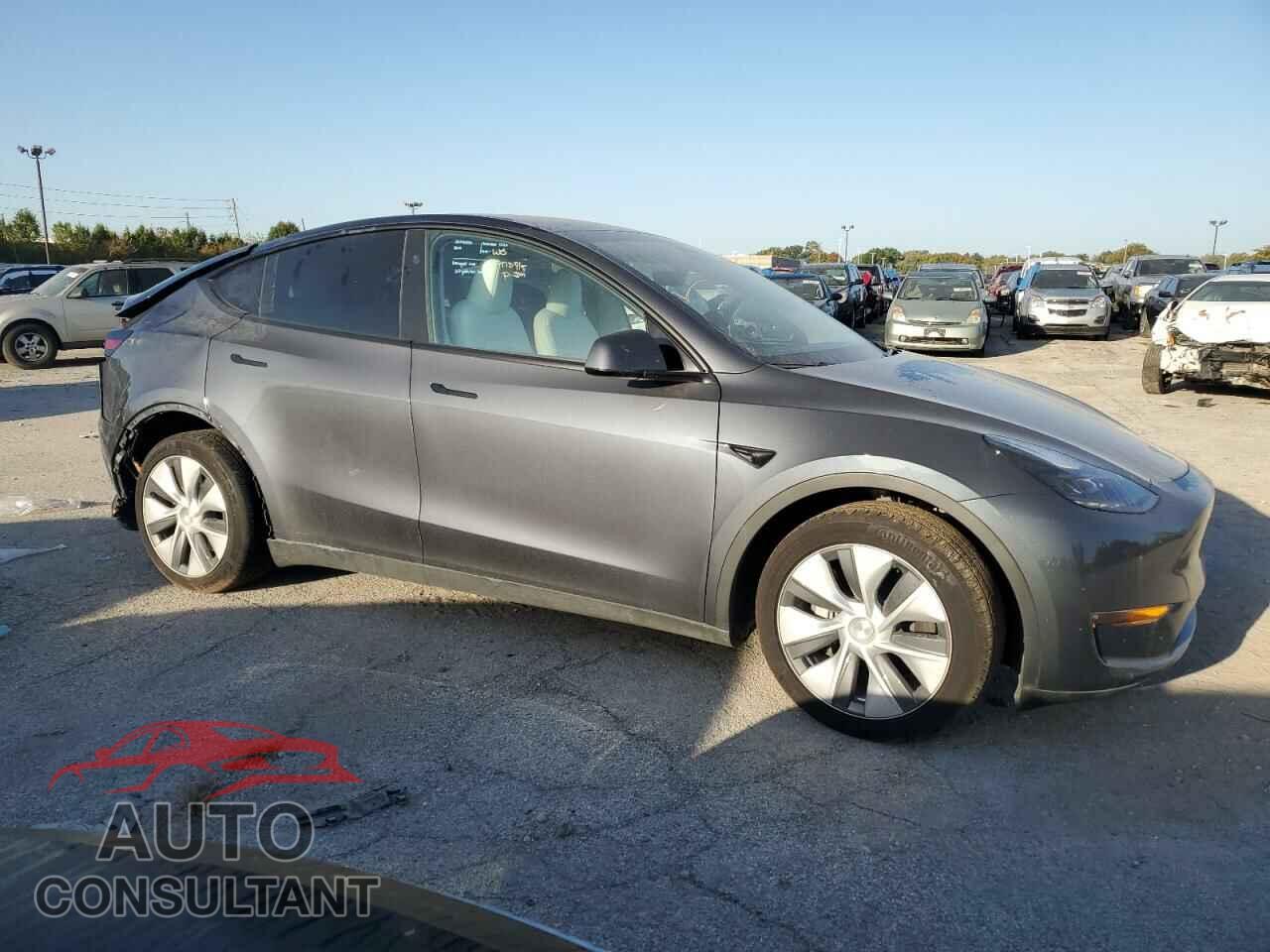 TESLA MODEL Y 2023 - 7SAYGAEE2PF845567