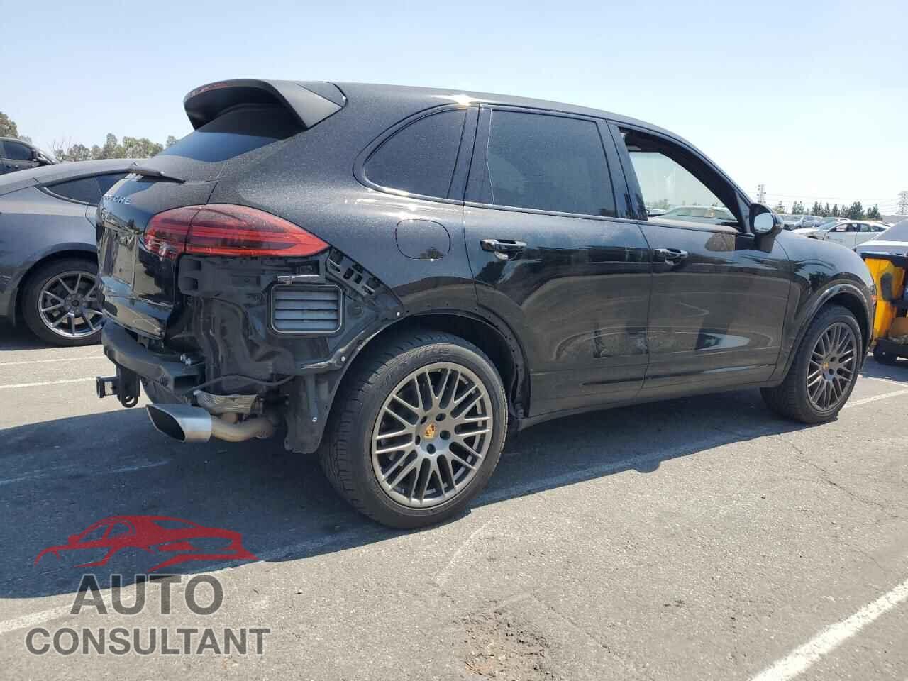 PORSCHE CAYENNE 2017 - WP1AA2A29HKA80250