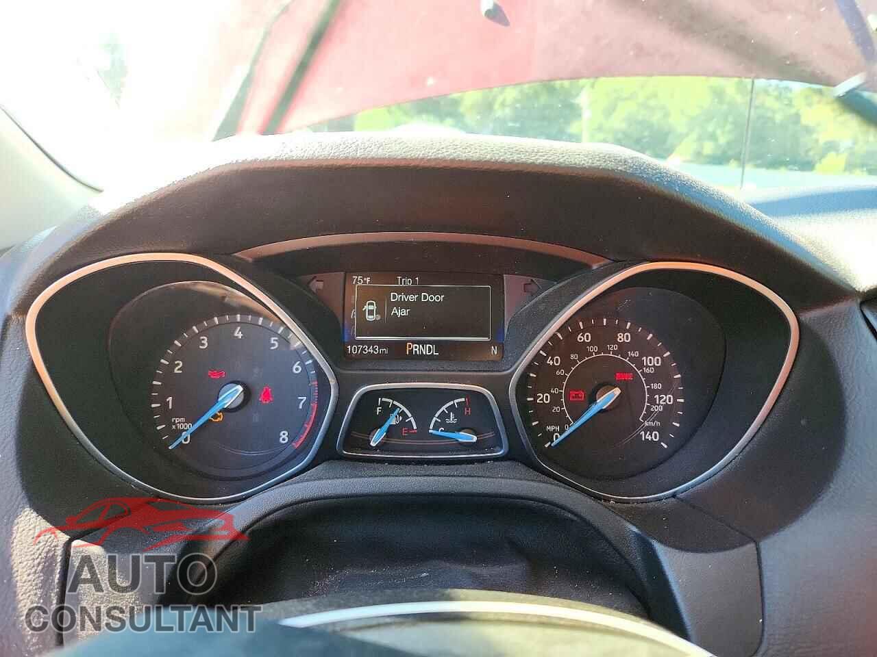 FORD FOCUS 2017 - 1FADP3K28HL243682