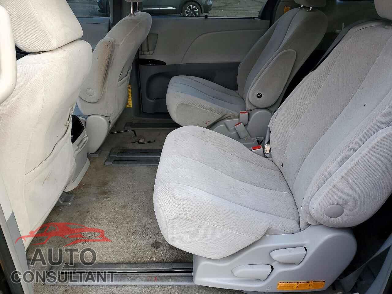 TOYOTA SIENNA 2012 - 5TDKK3DC0CS268024