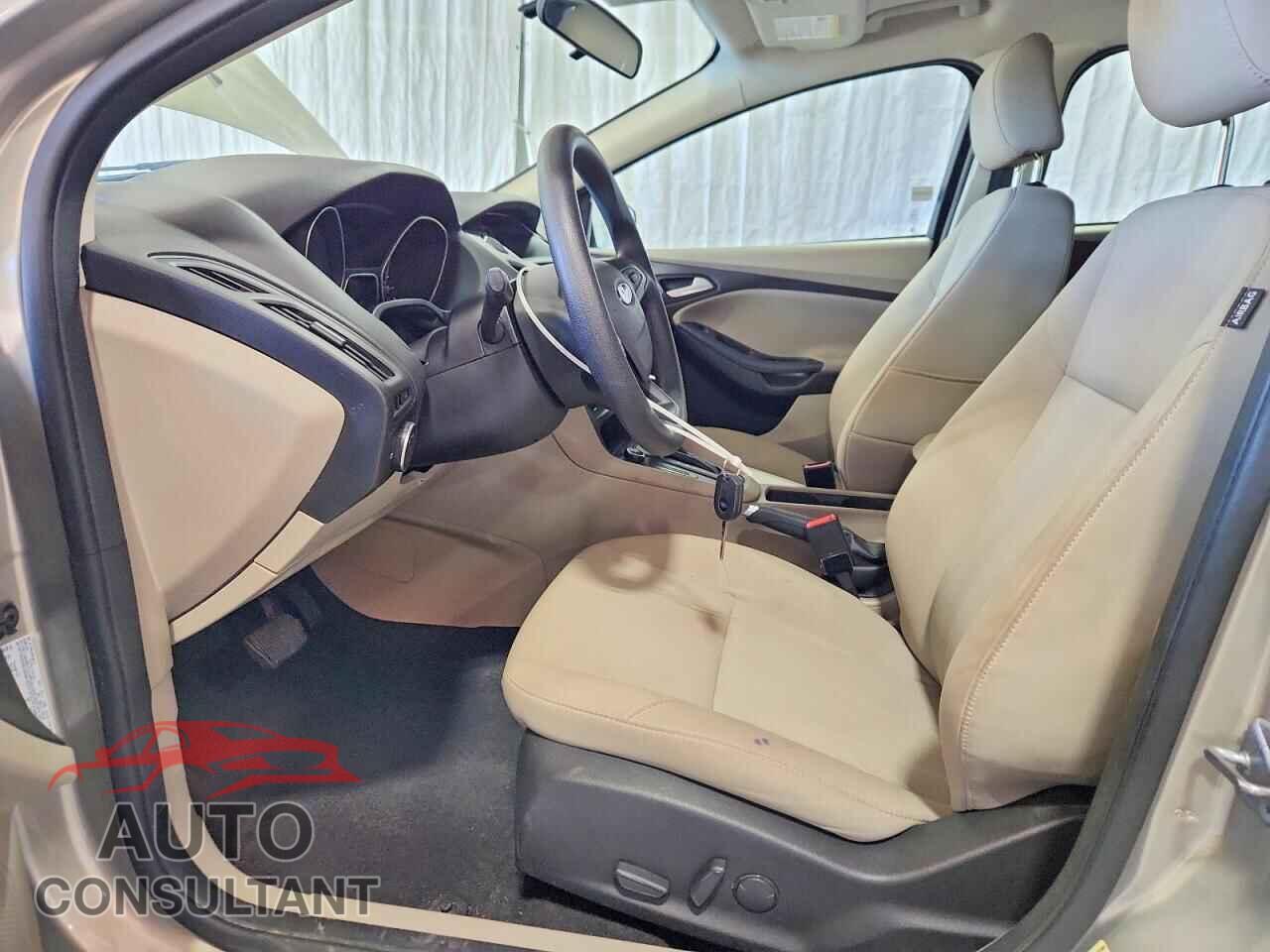 FORD FOCUS 2016 - 1FADP3K22GL309111