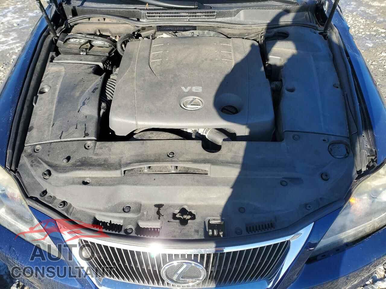 LEXUS IS 2011 - JTHFF2C26B2515530