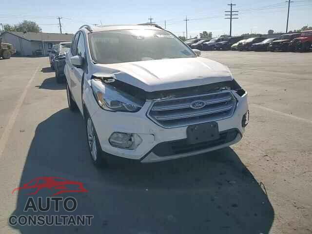 FORD ESCAPE 2017 - 1FMCU9J98HUD21836