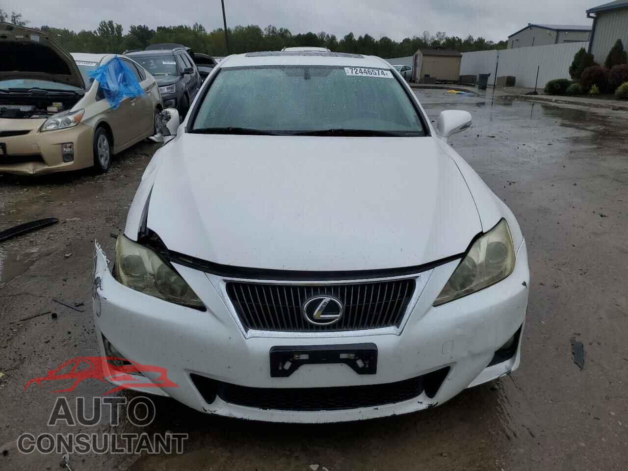 LEXUS IS 2011 - JTHBF5C22B5142176