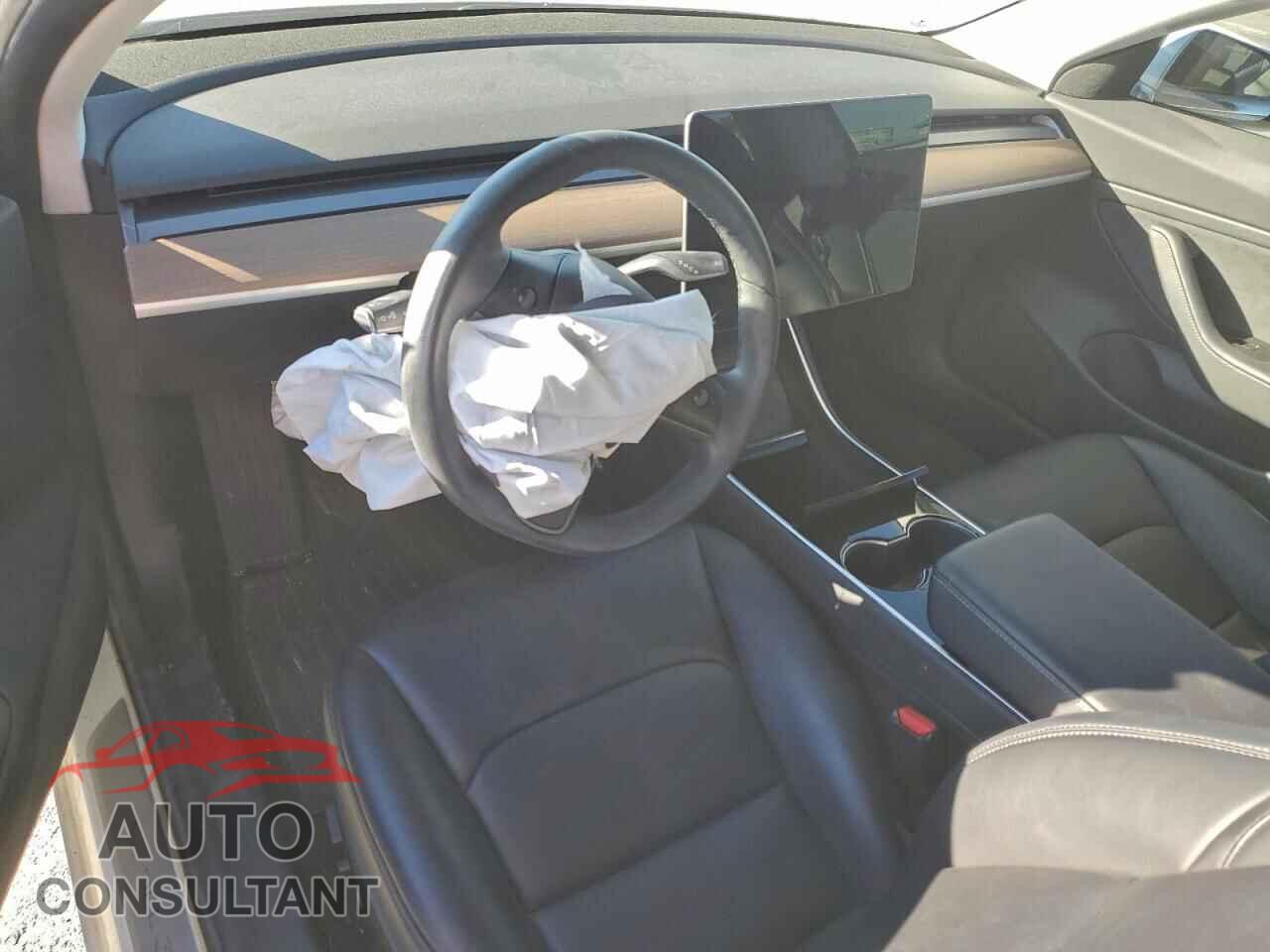 TESLA MODEL 3 2018 - 5YJ3E1EA8JF039153