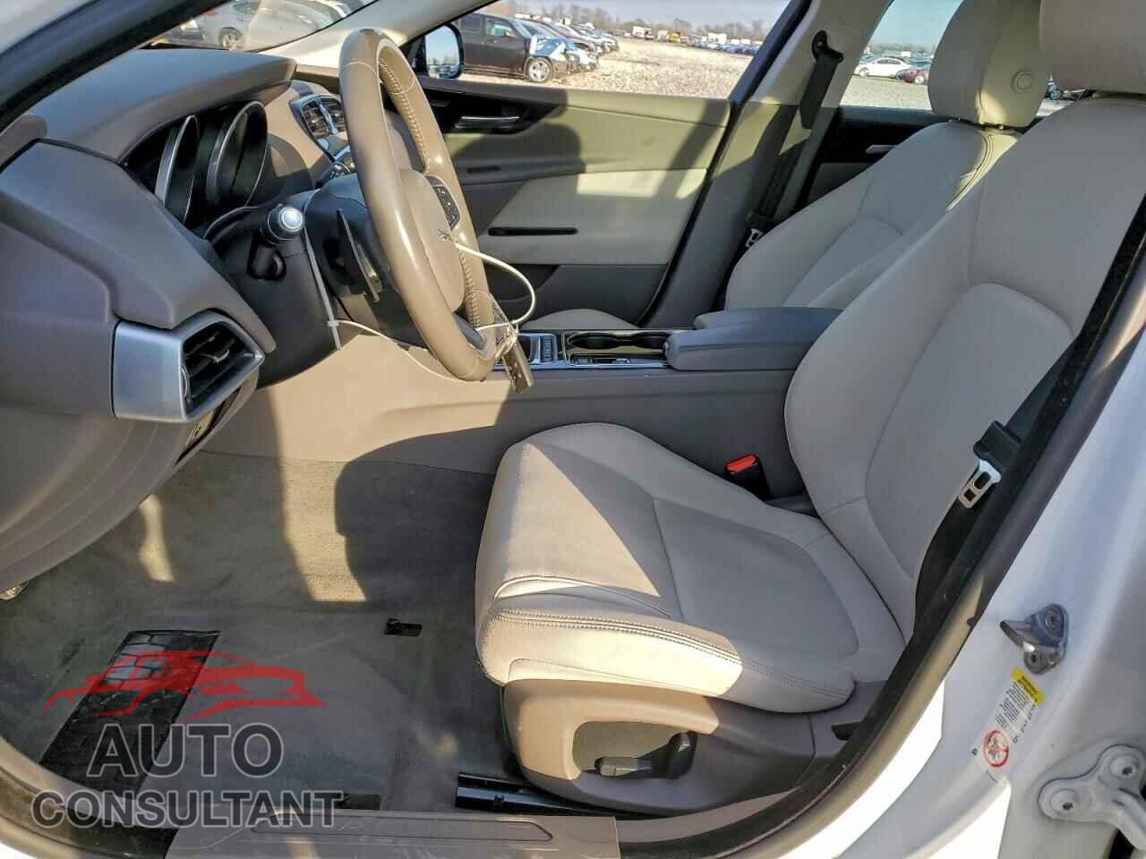 JAGUAR XE 2017 - SAJAD4BG9HA957258