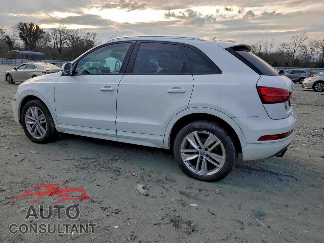 AUDI Q3 2017 - WA1BCCFS4HR015211