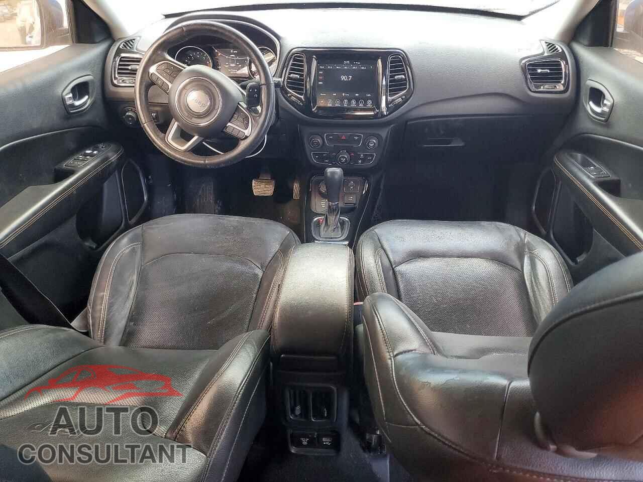 JEEP COMPASS 2019 - 3C4NJDCB9KT596044