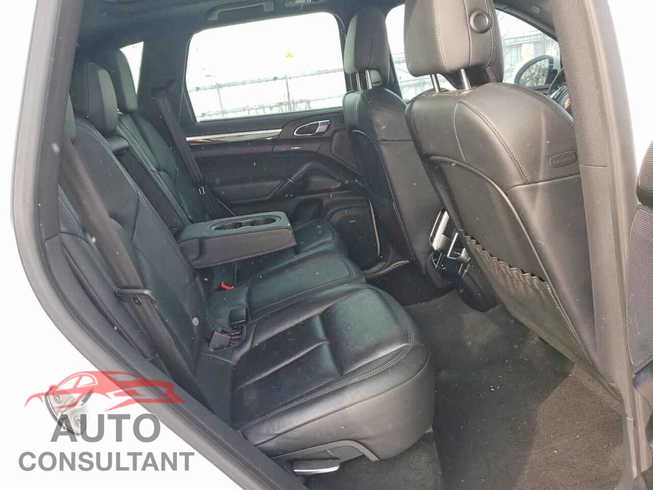 PORSCHE CAYENNE 2014 - WP1AF2A27ELA30695