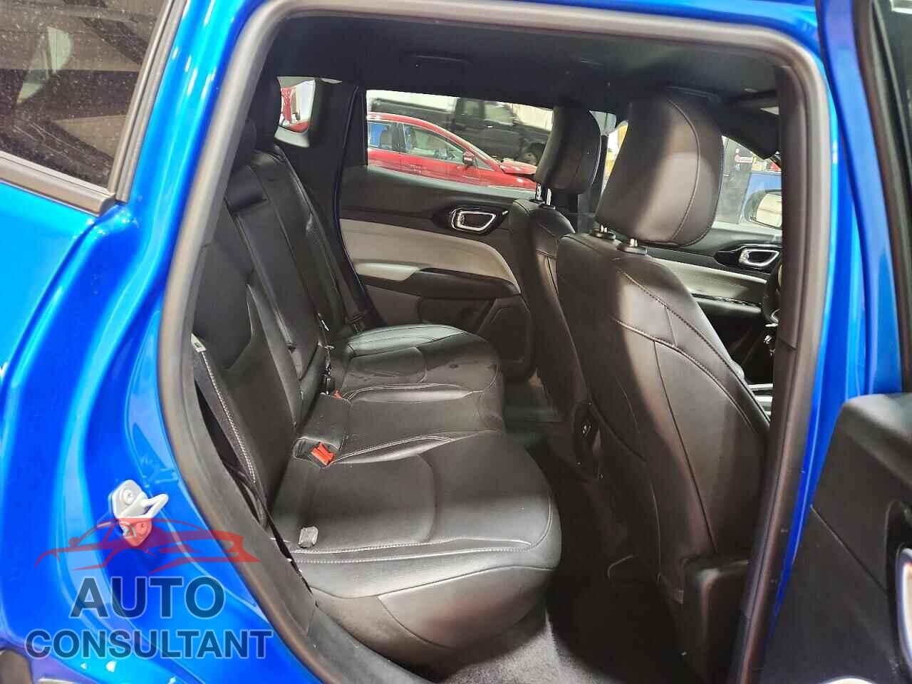 JEEP COMPASS 2025 - 3C4NJDCN3ST605329
