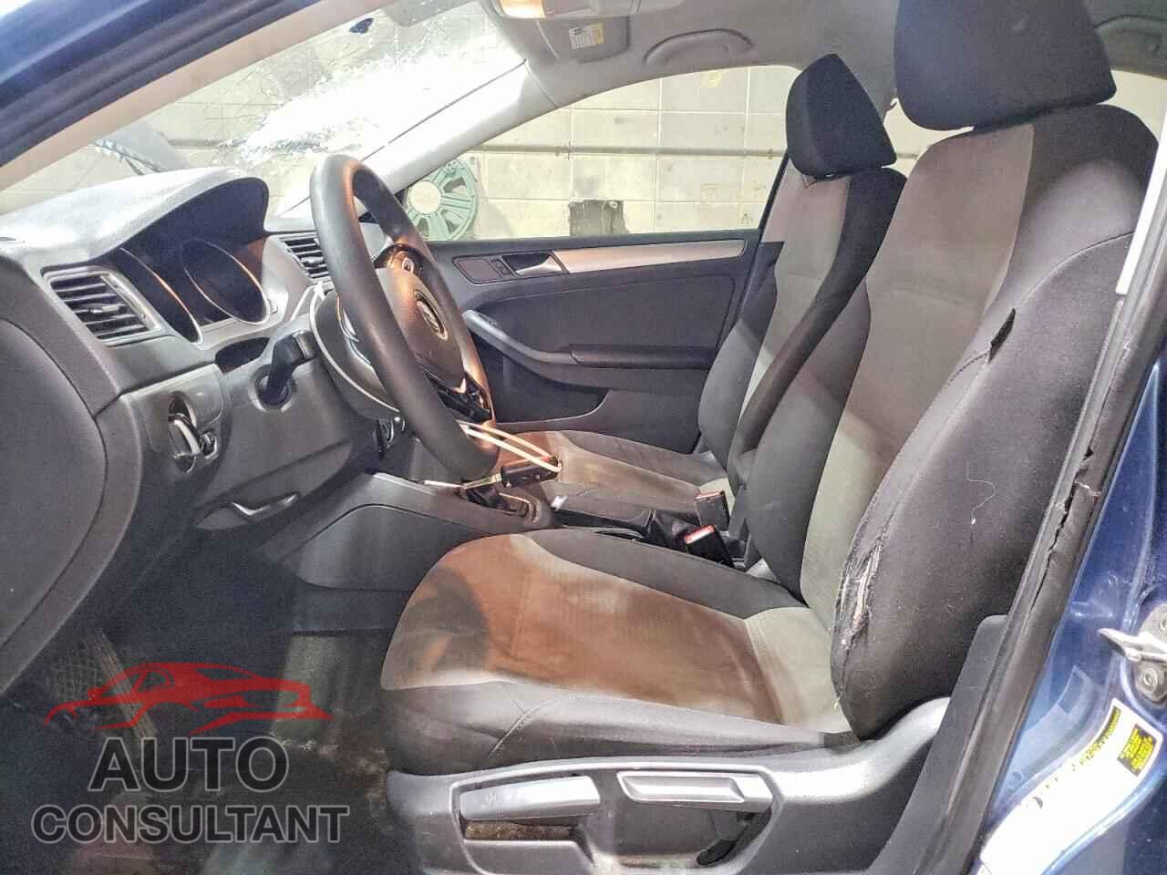 VOLKSWAGEN JETTA 2017 - 3VW2B7AJ4HM218676