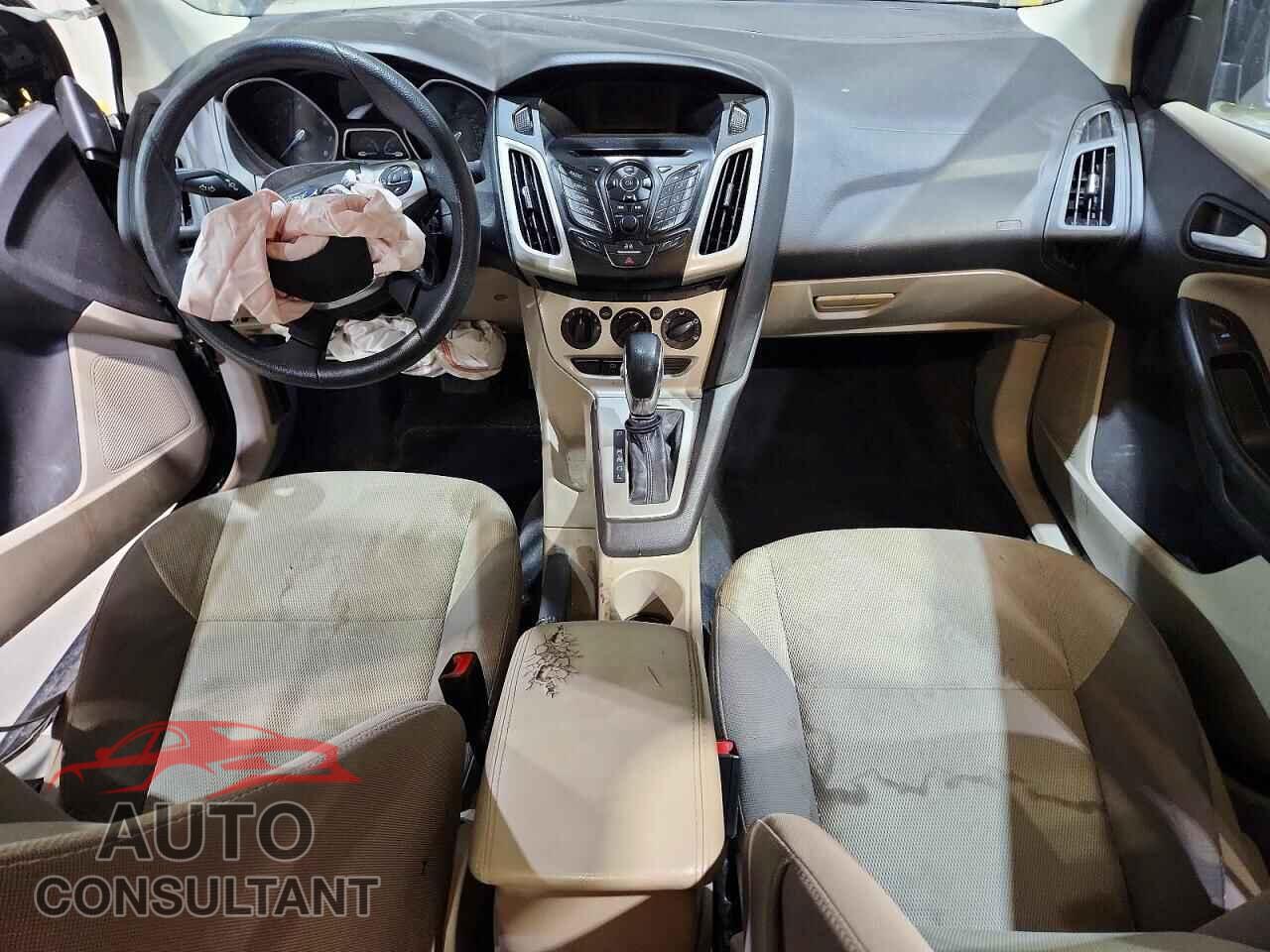 FORD FOCUS 2014 - 1FADP3F2XEL280142