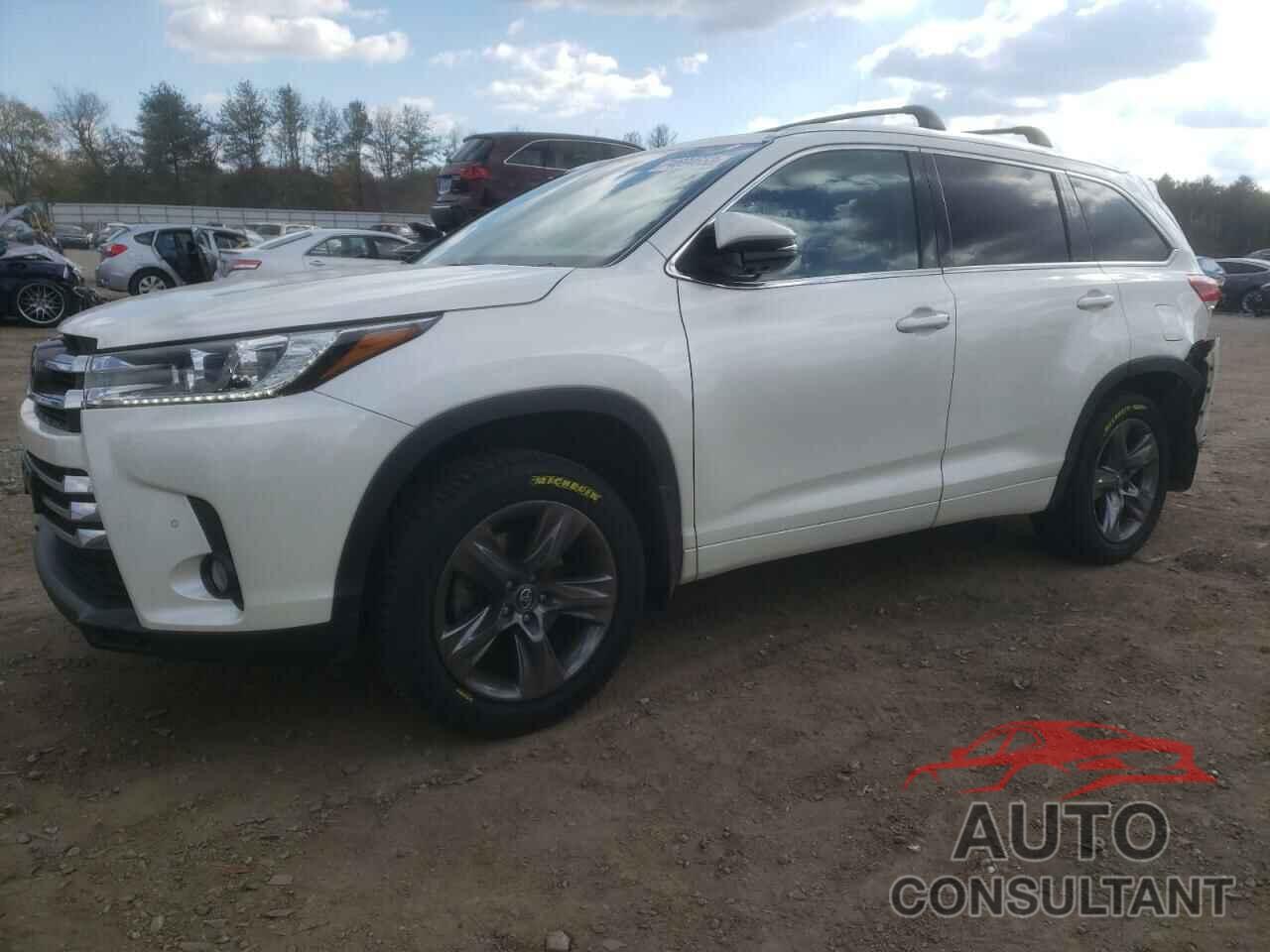 TOYOTA HIGHLANDER 2018 - 5TDDZRFH0JS892483