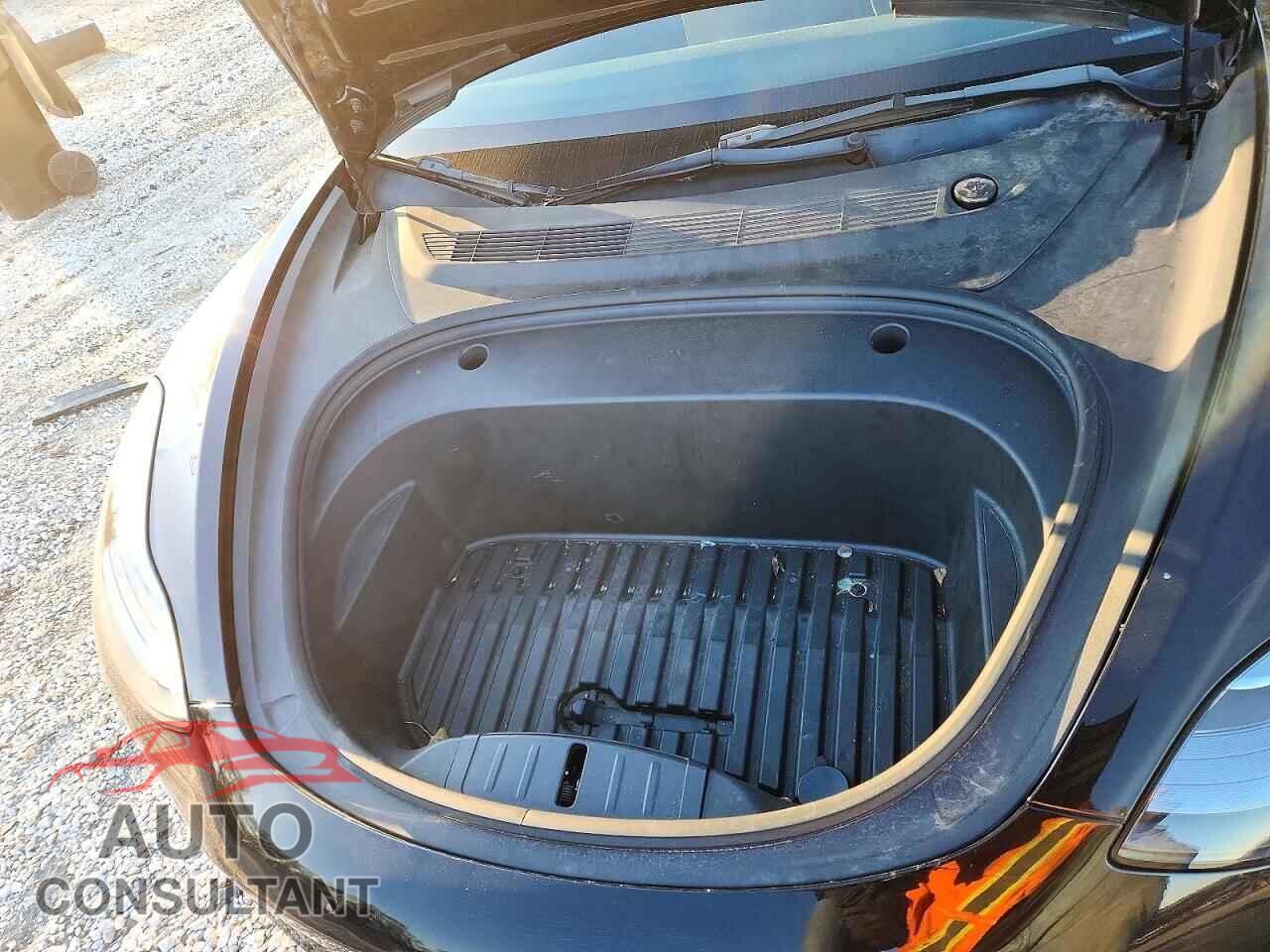 TESLA MODEL 3 2021 - 5YJ3E1EB3MF150335