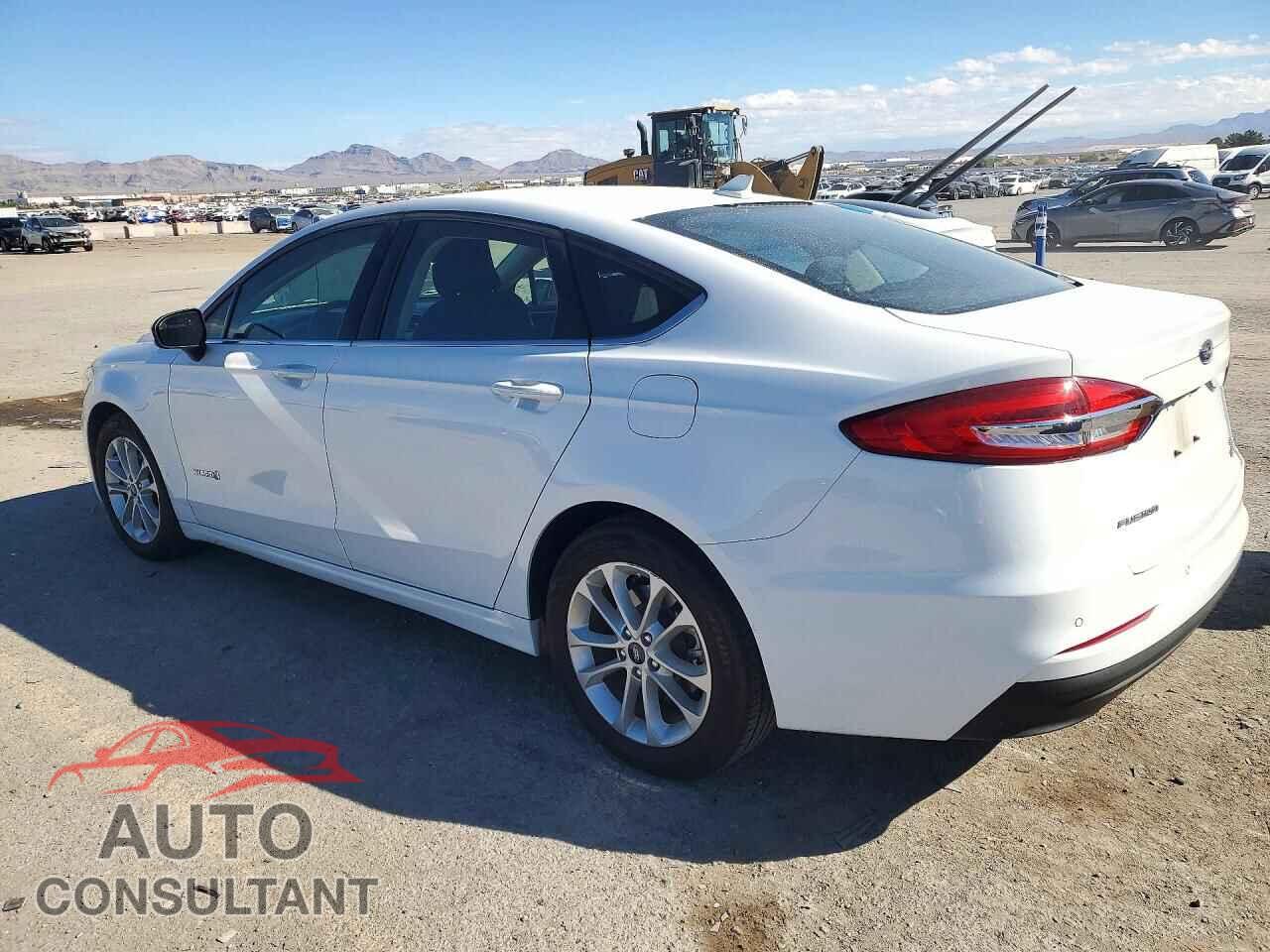 FORD FUSION 2019 - 3FA6P0LU8KR176470