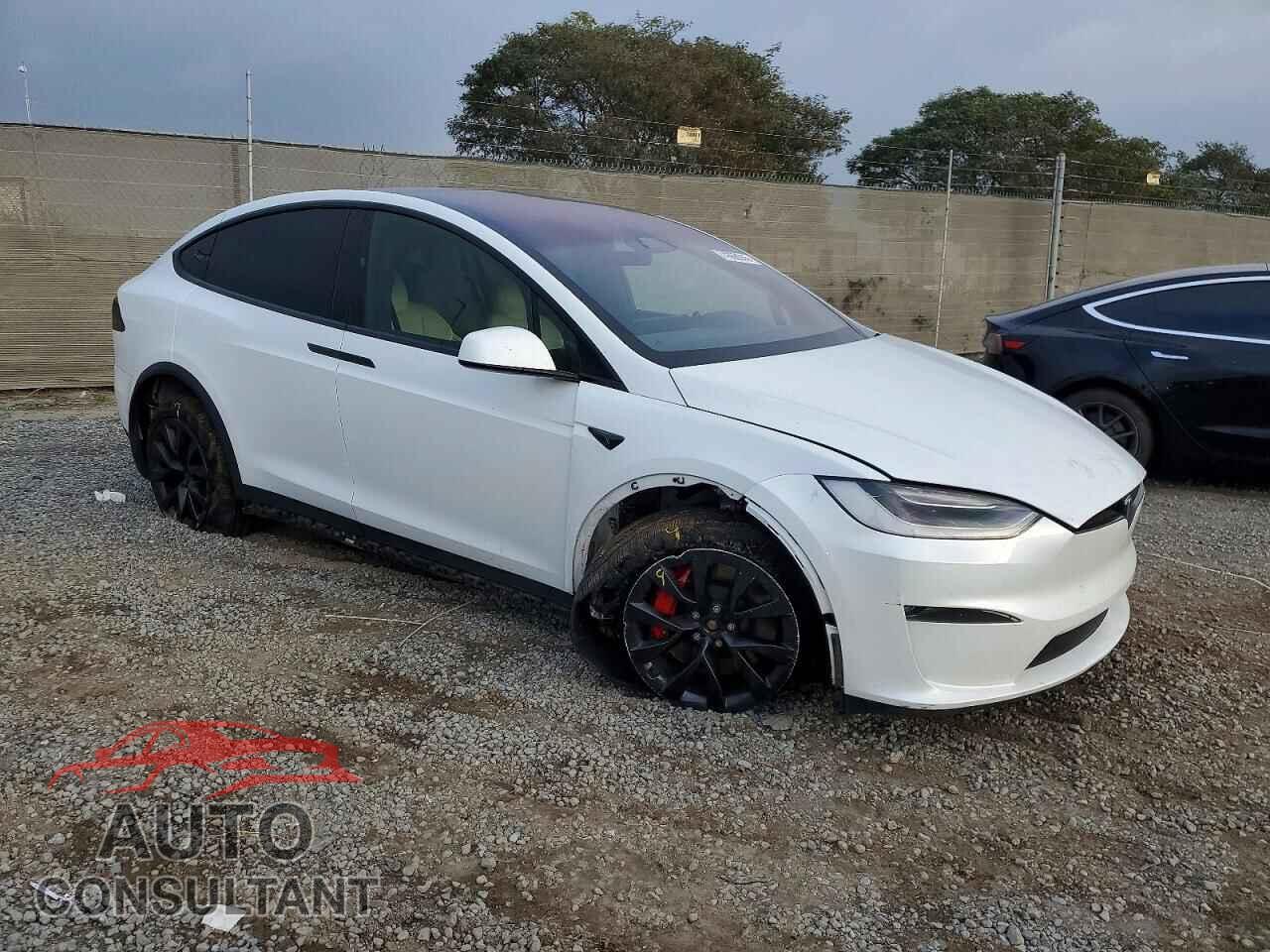 TESLA MODEL X 2023 - 7SAXCBE68PF402510