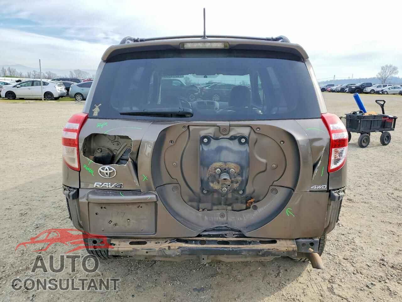 TOYOTA RAV4 2011 - 2T3BF4DV2BW084213