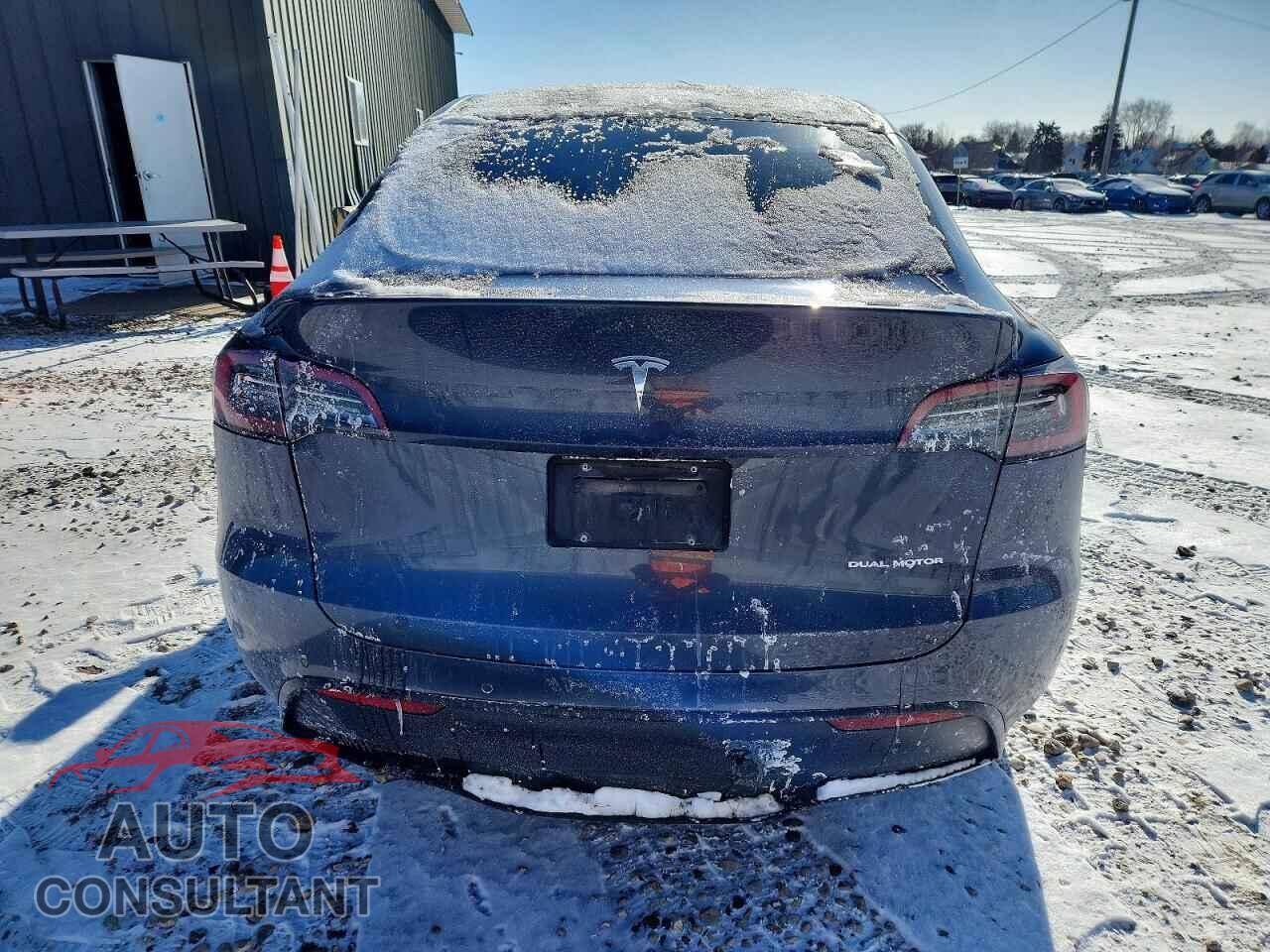 TESLA MODEL Y 2021 - 5YJYGDEEXMF210977