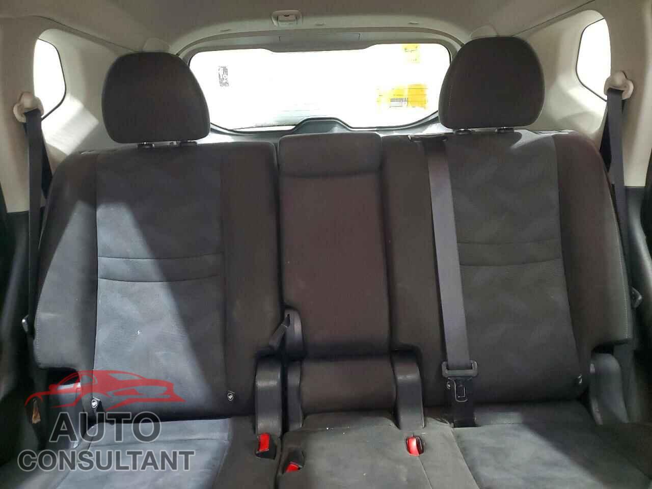 NISSAN ROGUE 2015 - KNMAT2MV3FP527558