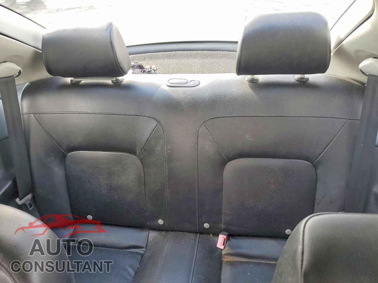 VOLKSWAGEN BEETLE 2010 - 3VWPW3AG6AM010098