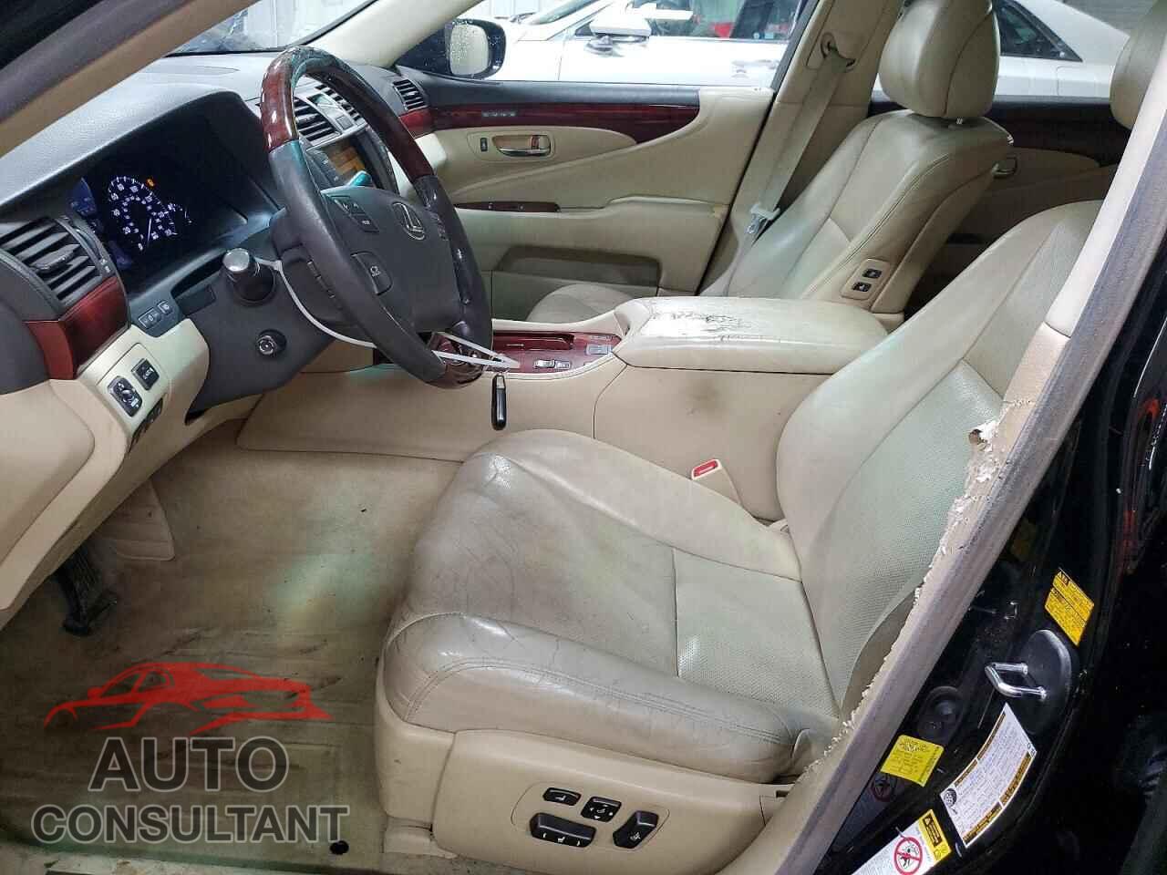 LEXUS LS460 2011 - JTHCL5EF3B5011027