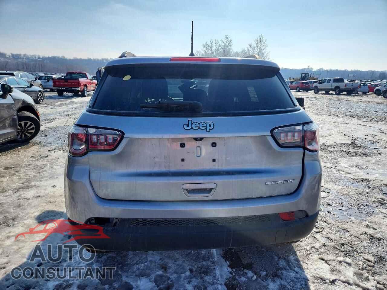 JEEP COMPASS 2018 - 3C4NJCAB5JT411578