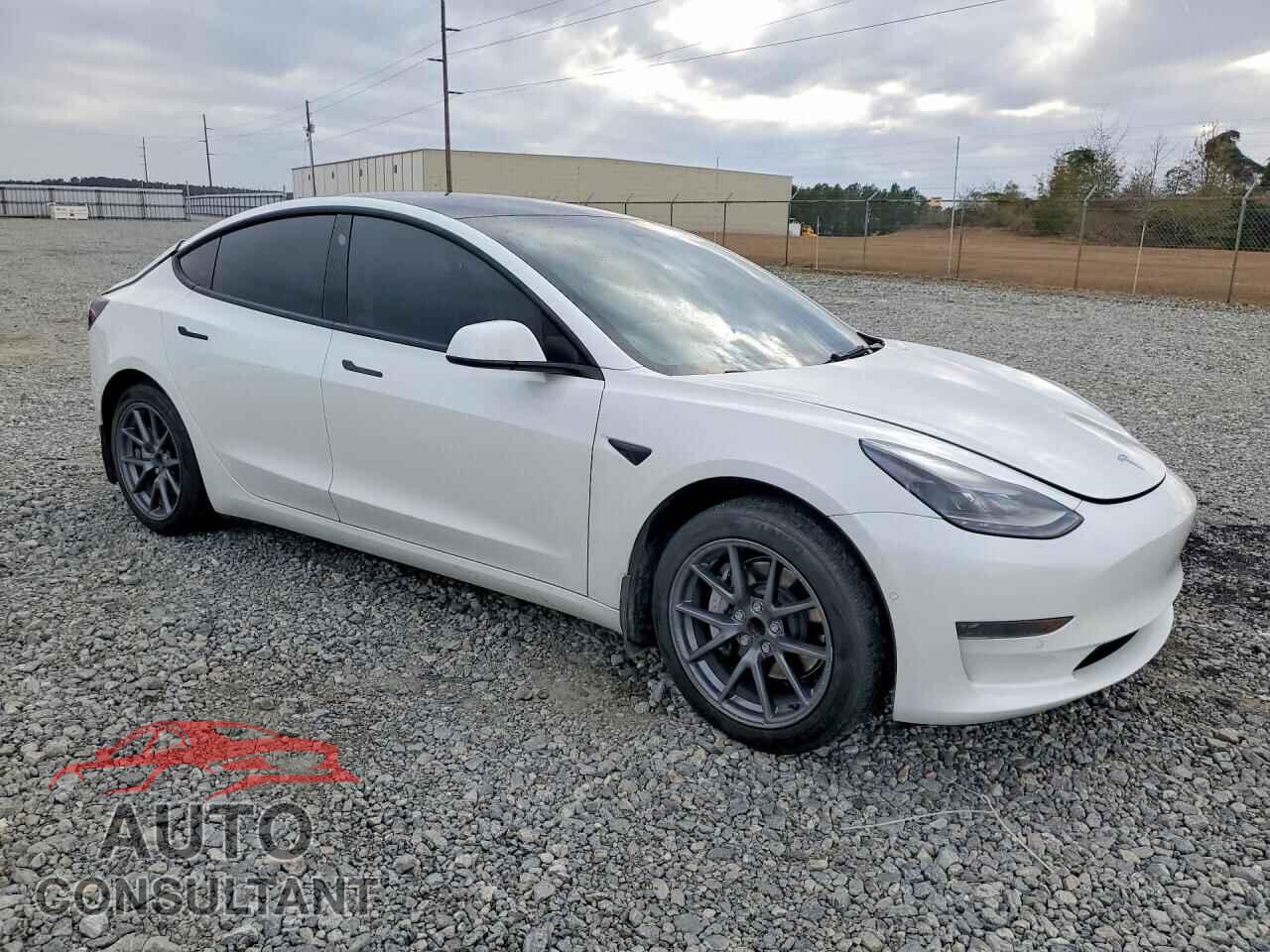 TESLA MODEL 3 2021 - 5YJ3E1EA4MF096986