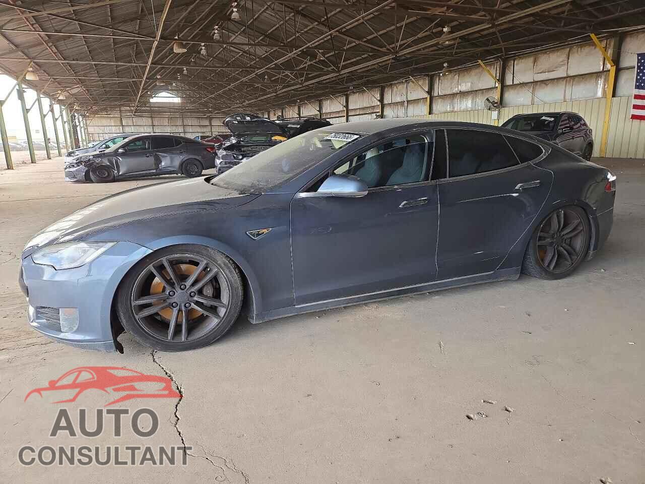 TESLA MODEL S 2013 - 5YJSA1AG1DFP05033