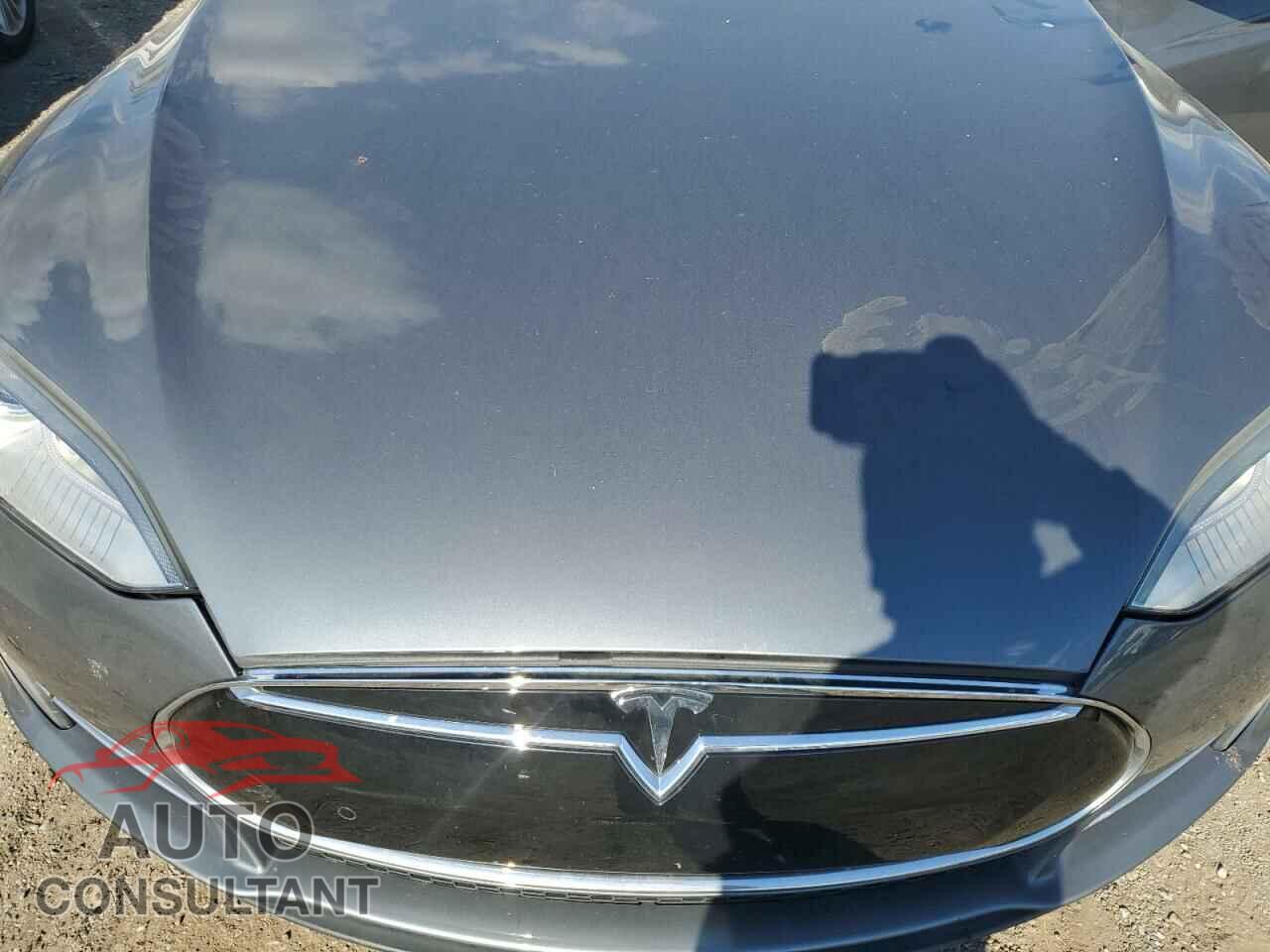 TESLA MODEL S 2014 - 5YJSA1H12EFP32826