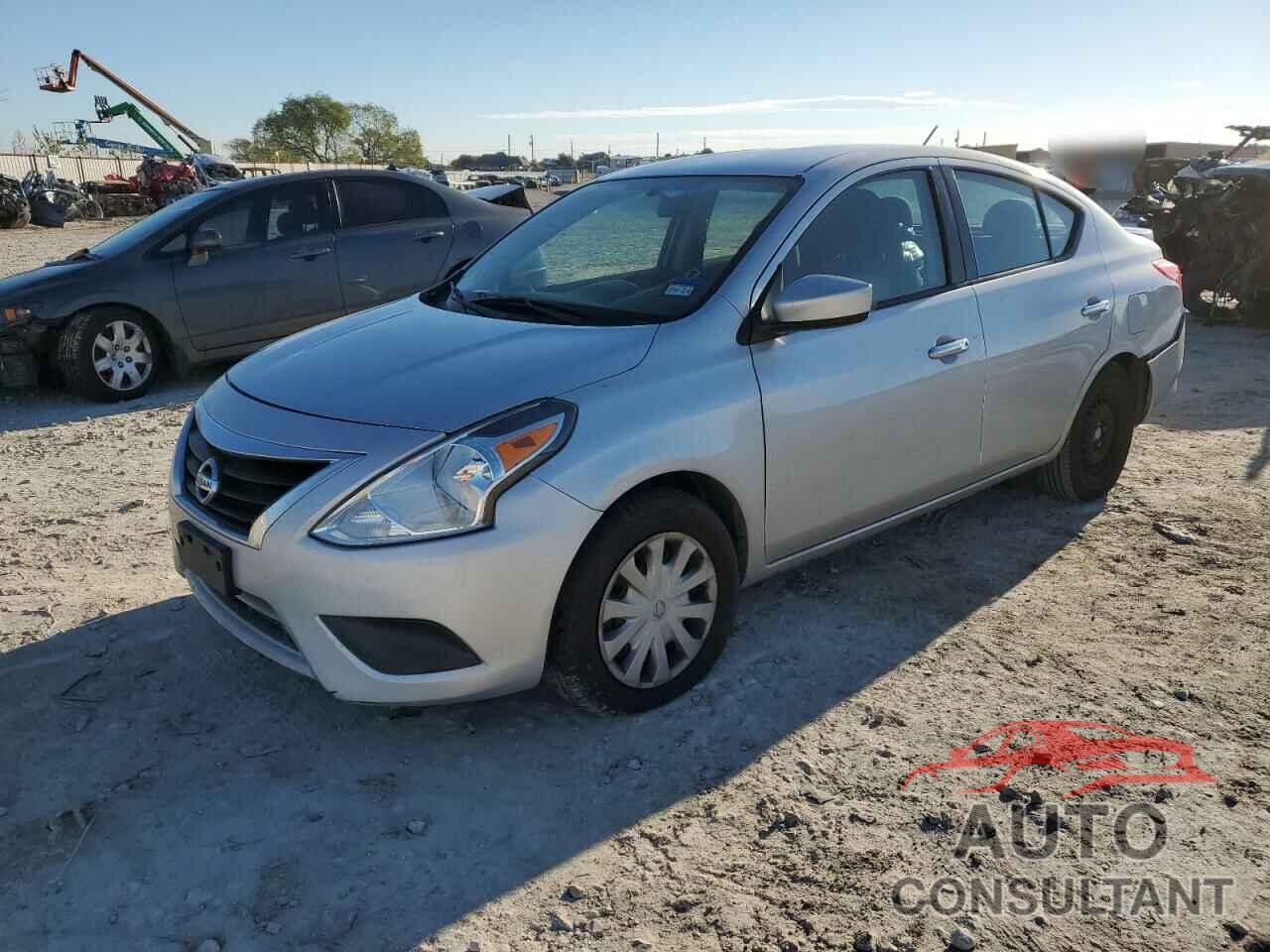 NISSAN VERSA 2018 - 3N1CN7AP1JK431124