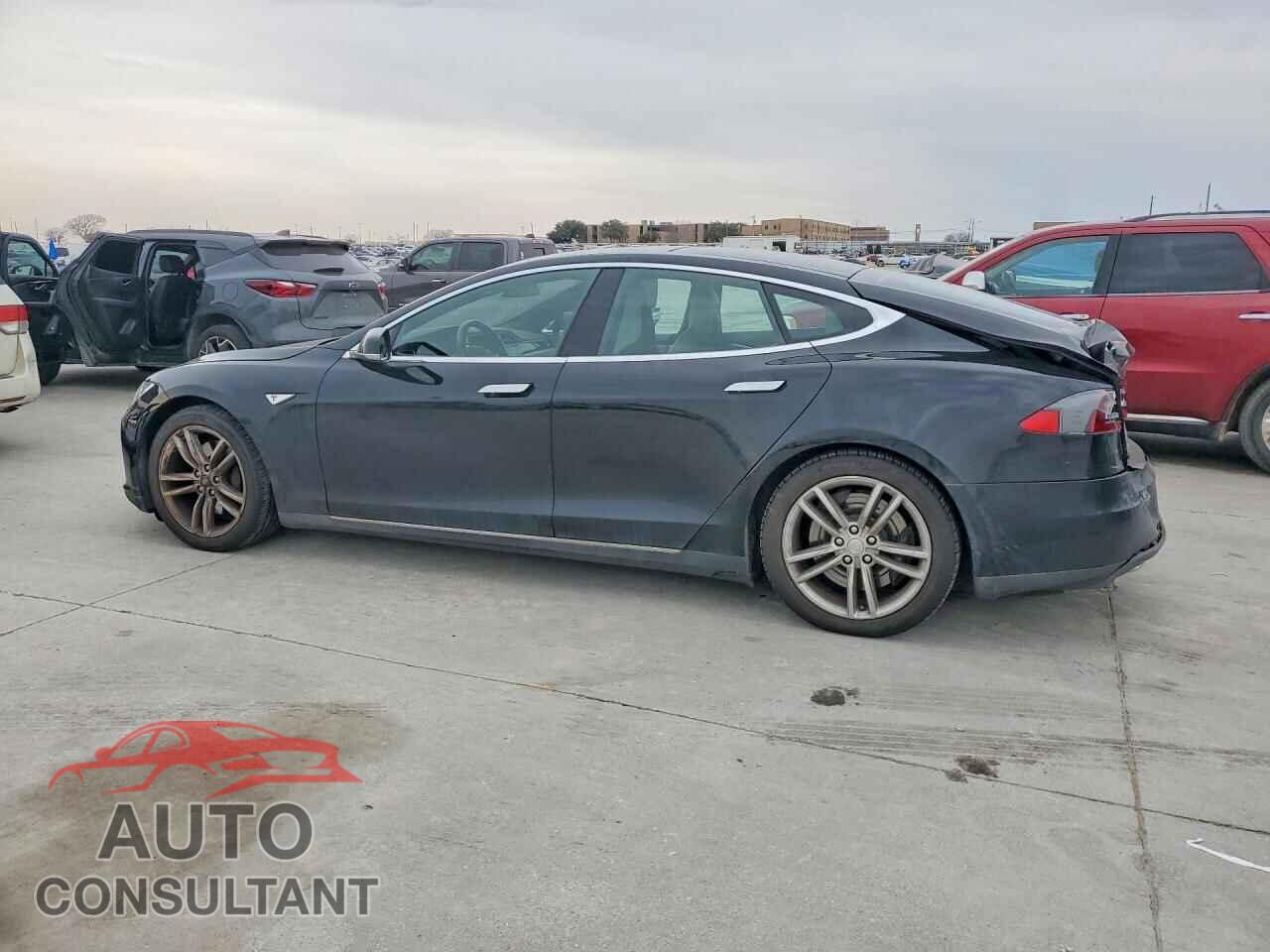 TESLA MODEL S 2015 - 5YJSA1H20FF086731