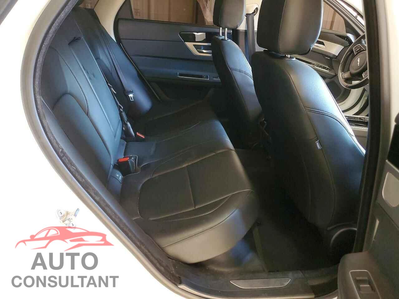 JAGUAR XF 2018 - SAJBS4FX4JCY70754
