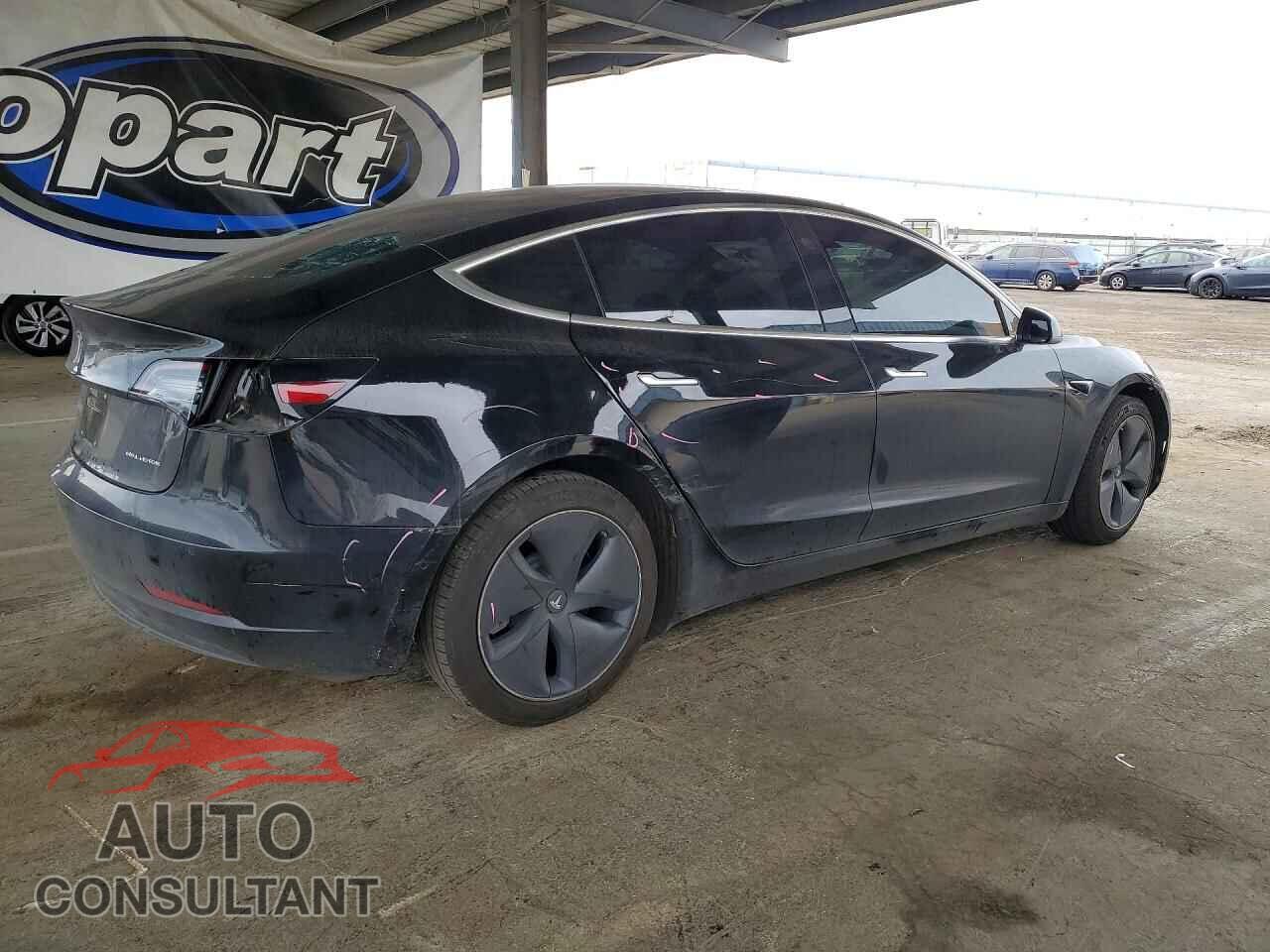 TESLA MODEL 3 2018 - 5YJ3E1EB7JF144355