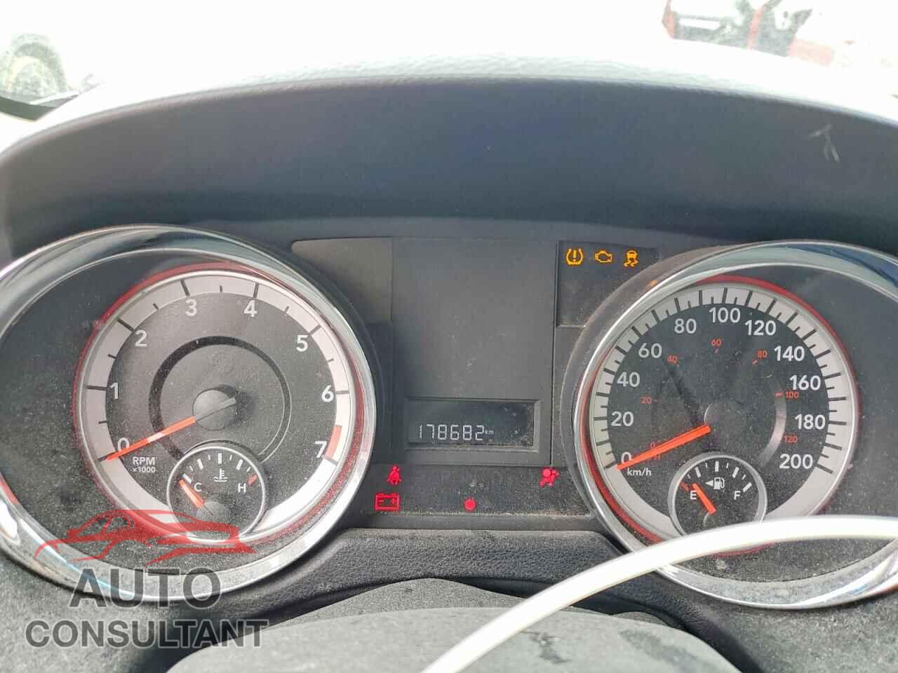 DODGE CARAVAN 2011 - 2D4RN4DG2BR651858
