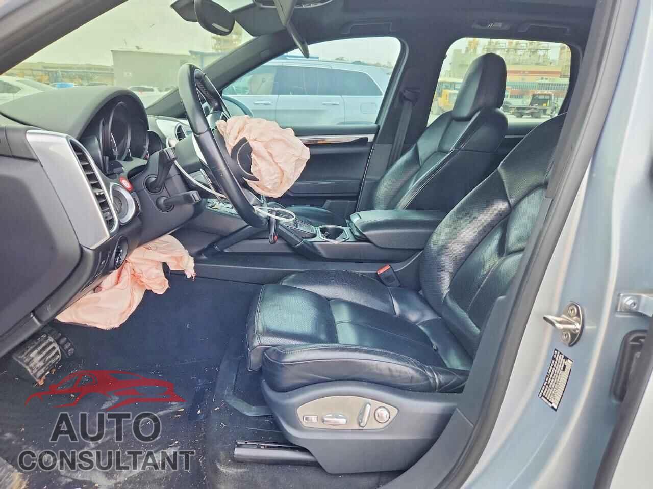 PORSCHE CAYENNE 2017 - WP1AA2A22HKA86956