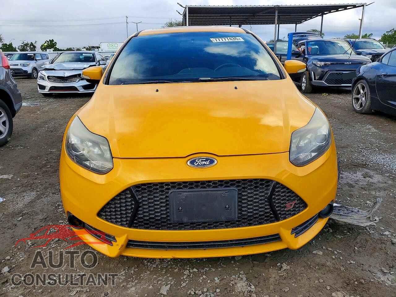 FORD FOCUS 2013 - 1FADP3L98DL196952