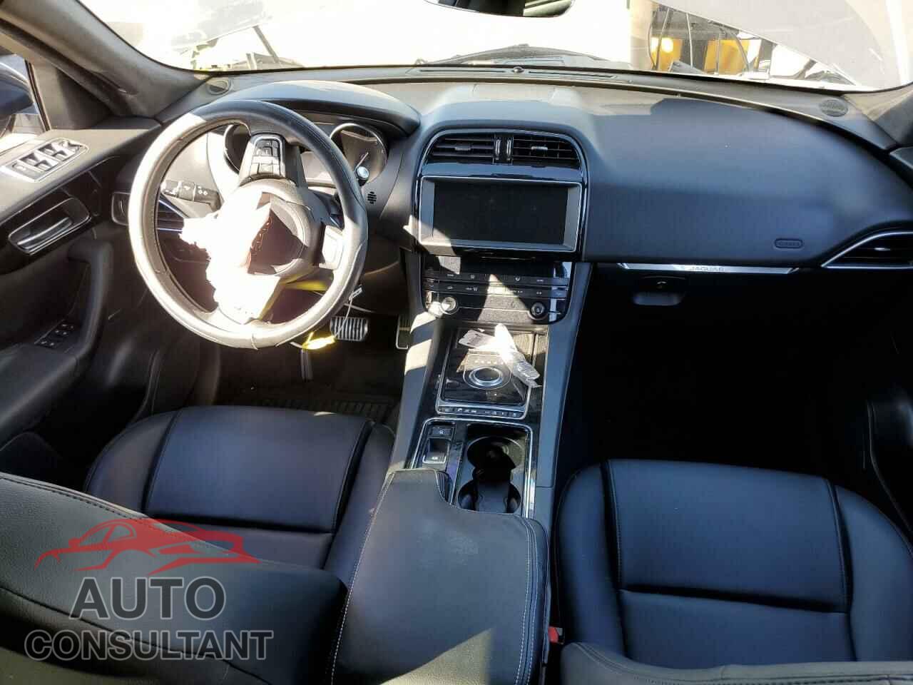 JAGUAR F-PACE 2019 - SADCJ2FX2KA398498