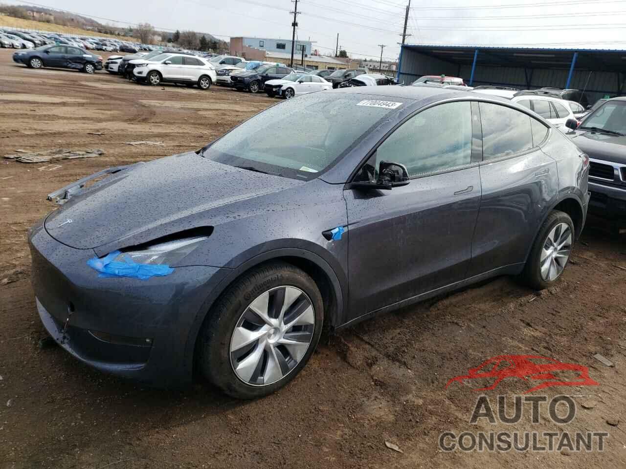 TESLA MODEL Y 2023 - 7SAYGAEEXPF848264