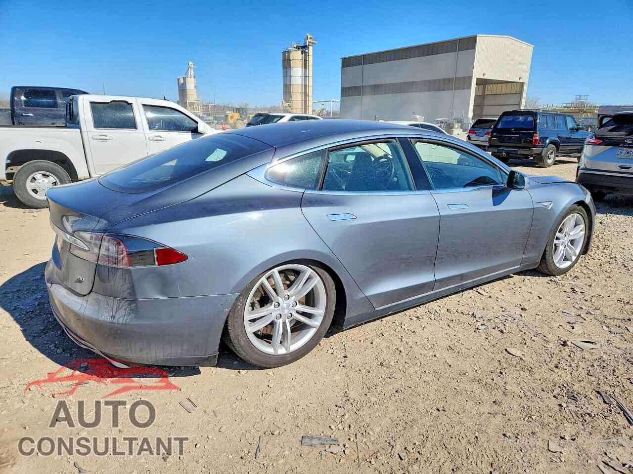 TESLA MODEL S 2013 - 5YJSA1AG0DFP07498
