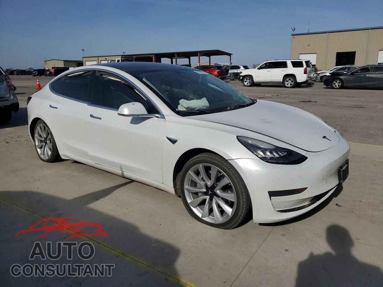TESLA MODEL 3 2019 - 5YJ3E1EB2KF338177