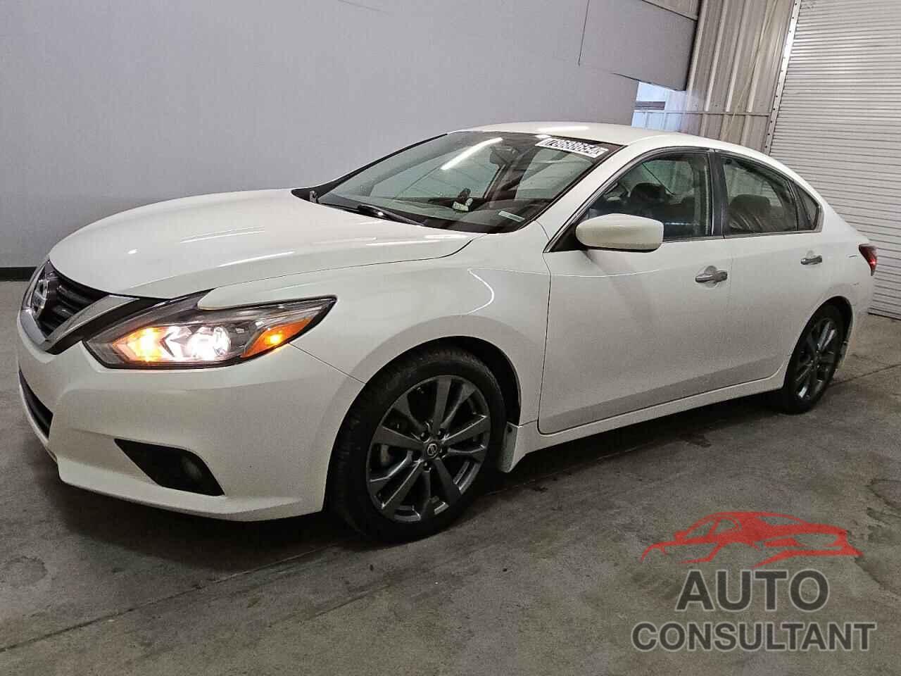 NISSAN ALTIMA 2018 - 1N4AL3AP1JC252645