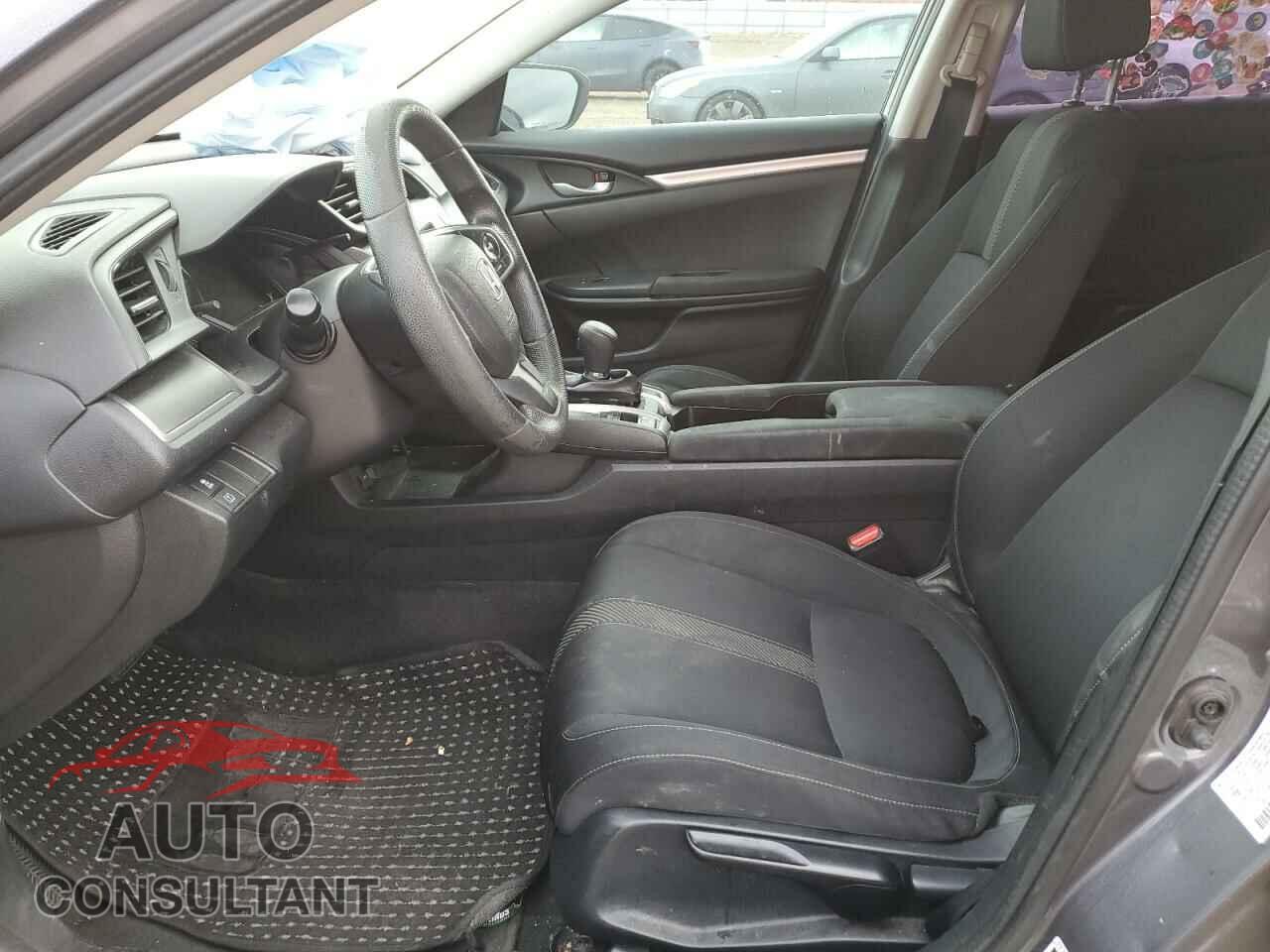 HONDA CIVIC 2018 - 2HGFC2F52JH565171