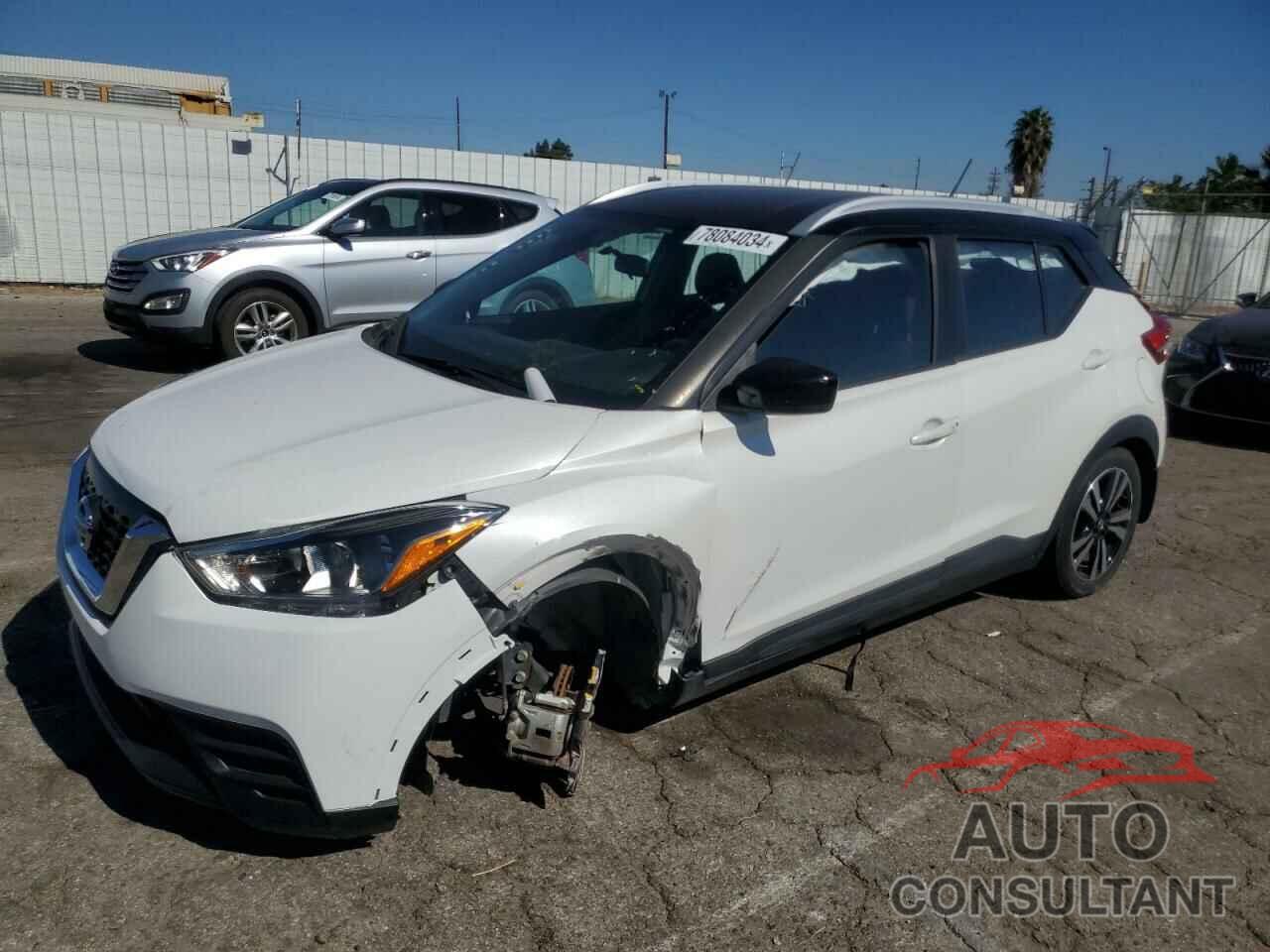 NISSAN KICKS 2018 - 3N1CP5CU5JL516253