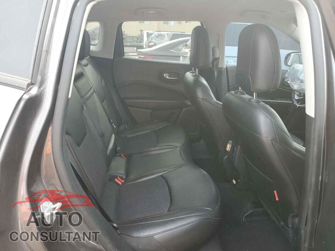 JEEP COMPASS 2019 - 3C4NJDDB2KT668622