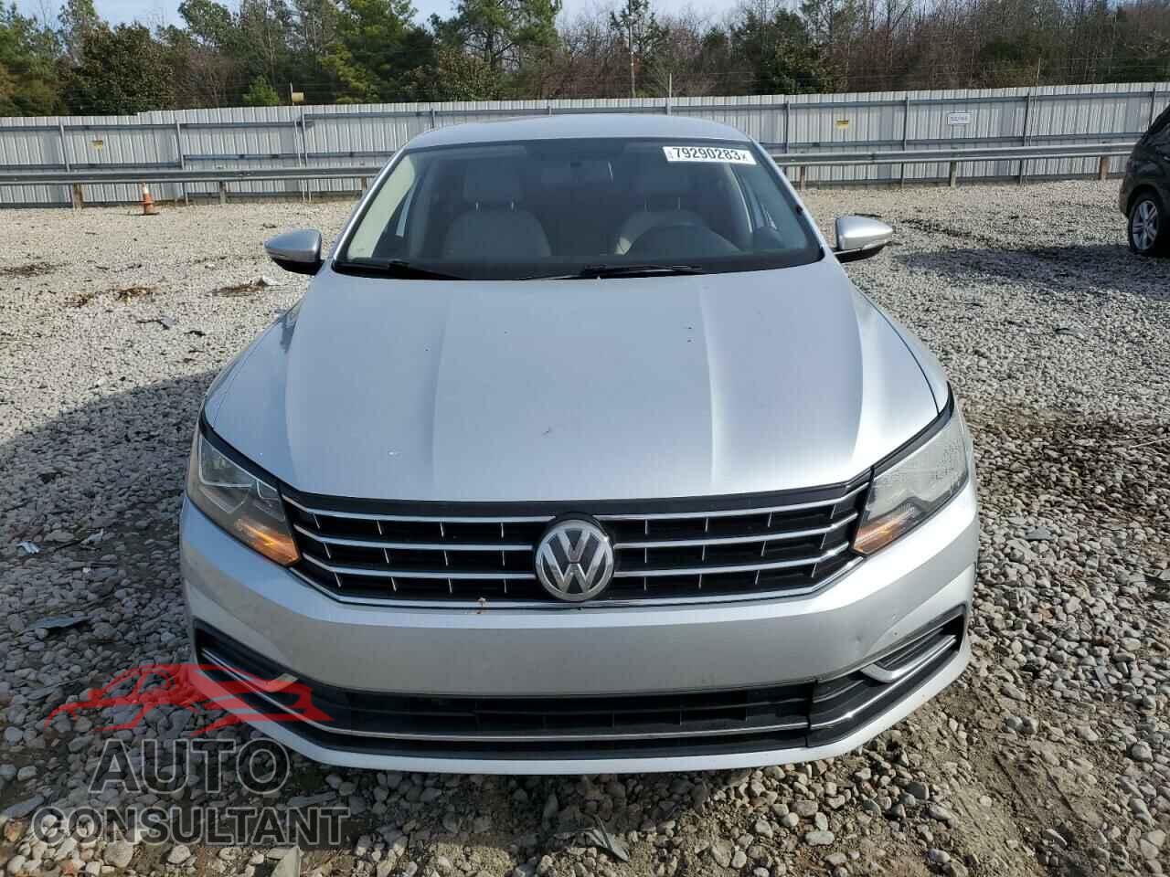 VOLKSWAGEN PASSAT 2017 - 1VWAT7A33HC031912