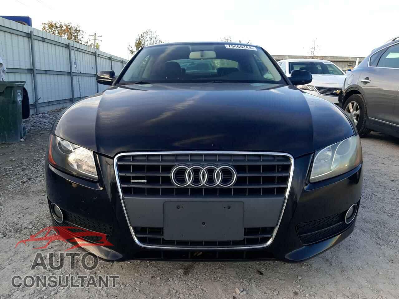 AUDI A5 2010 - WAUGFAFR1AA069930