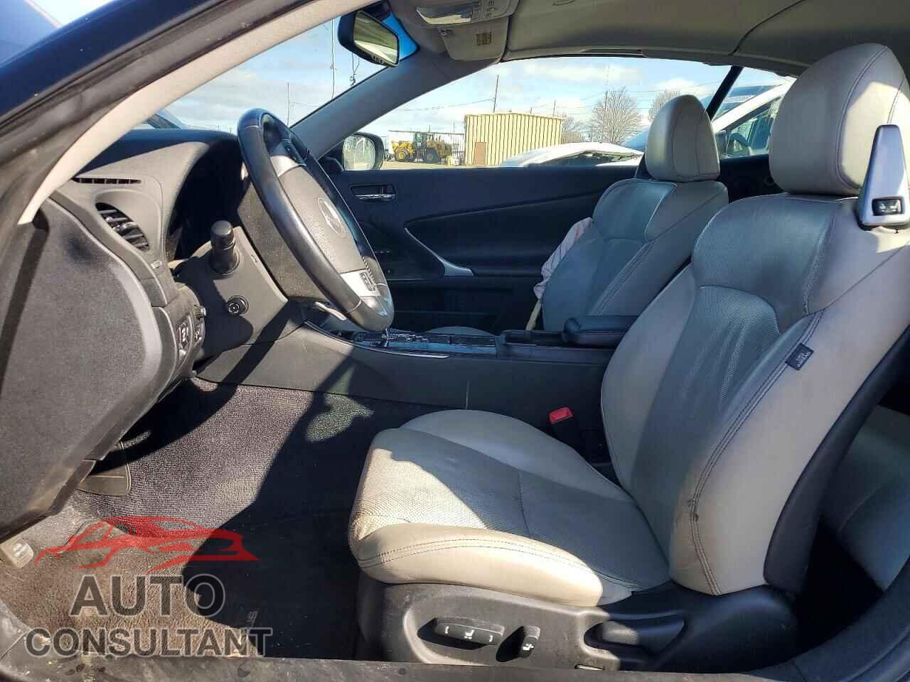 LEXUS IS 2013 - JTHFE2C27D2508950