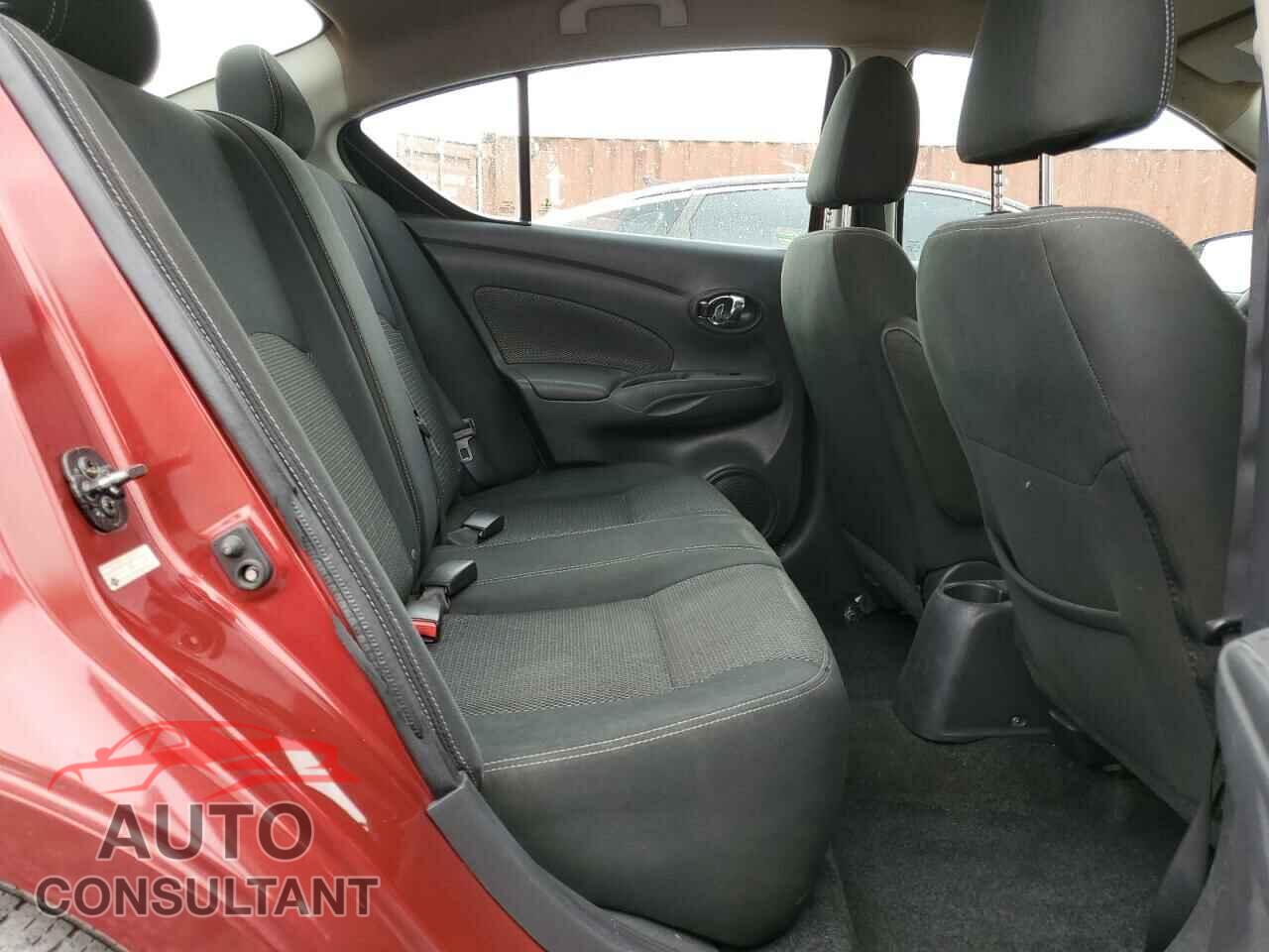 NISSAN VERSA 2017 - 3N1CN7AP3HL813059