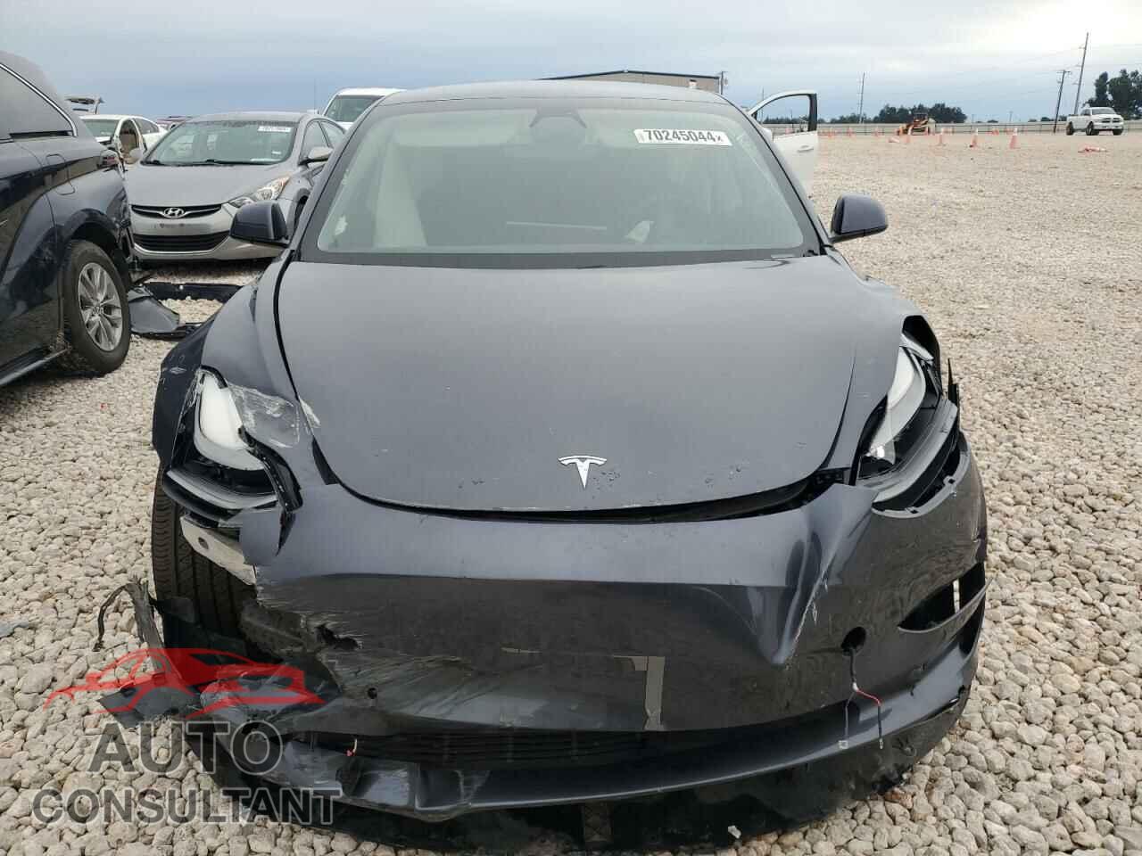 TESLA MODEL 3 2021 - 5YJ3E1EB4MF936712